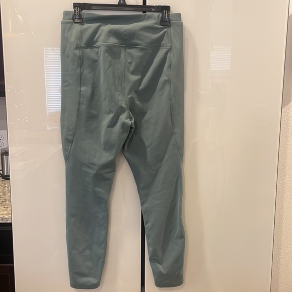 Reebok Workout Pants - Picture 3 of 3